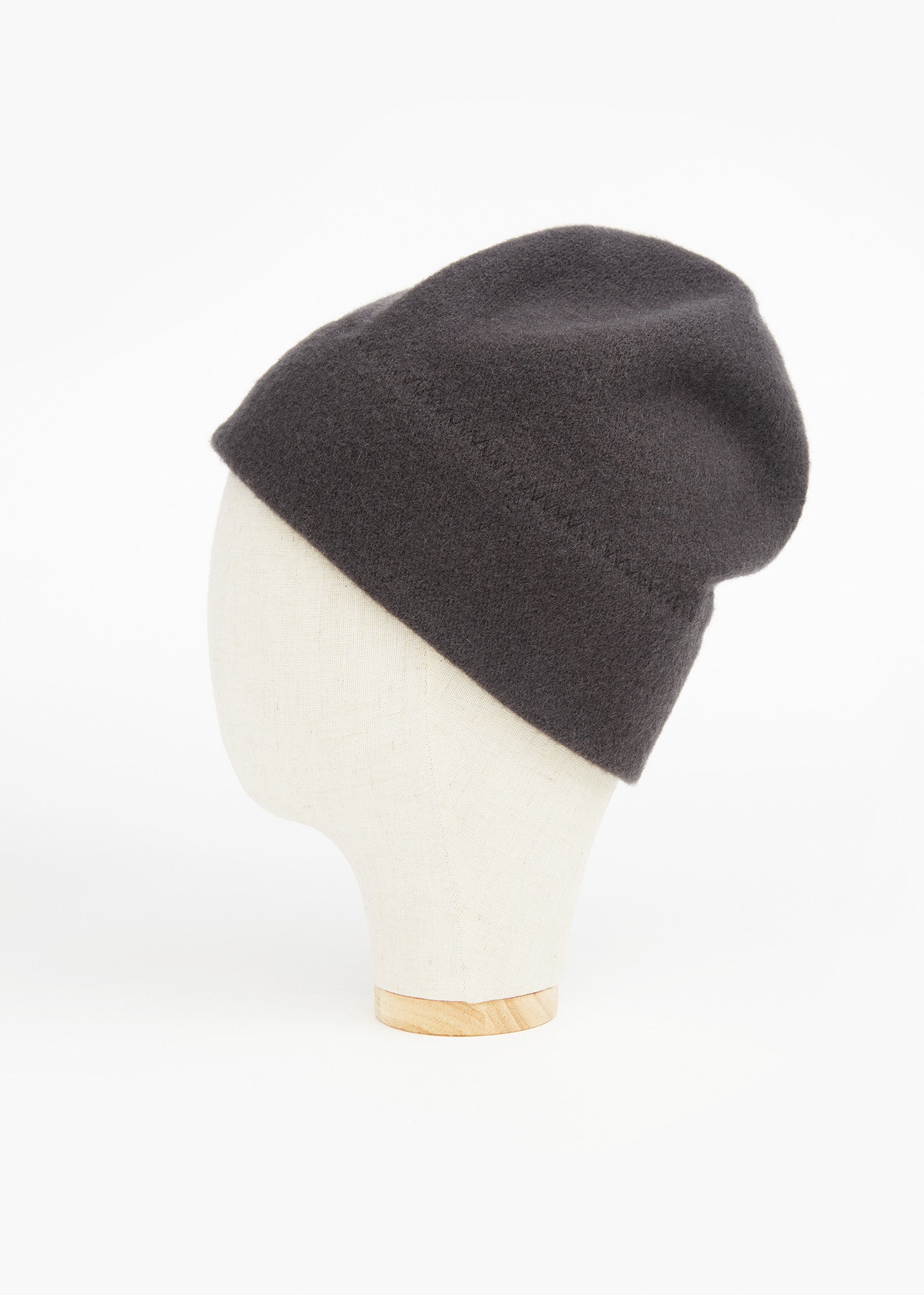 SCHA Medium ZZ Wool Beanie Dark Gray | Tiina The Store